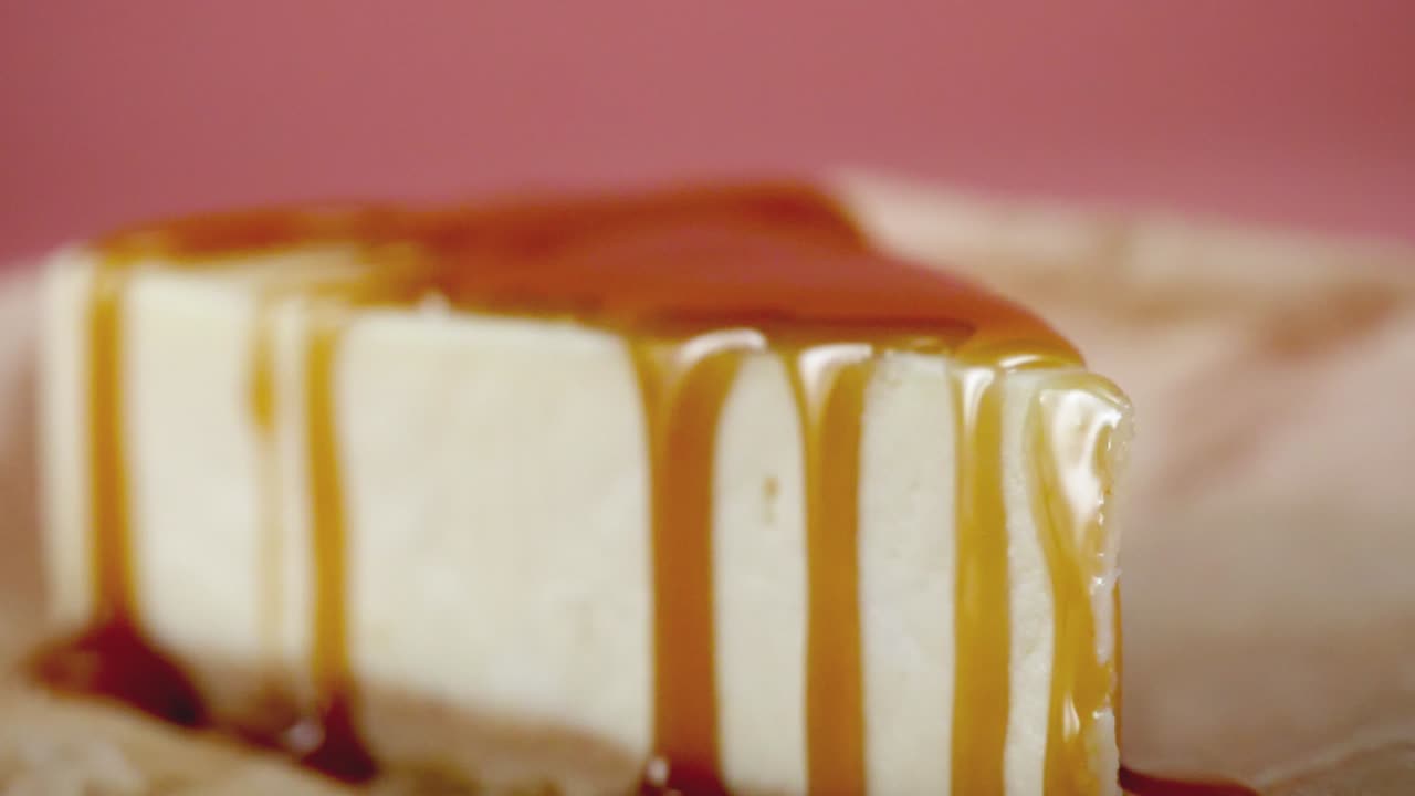 카라멜 치즈케이크 조각