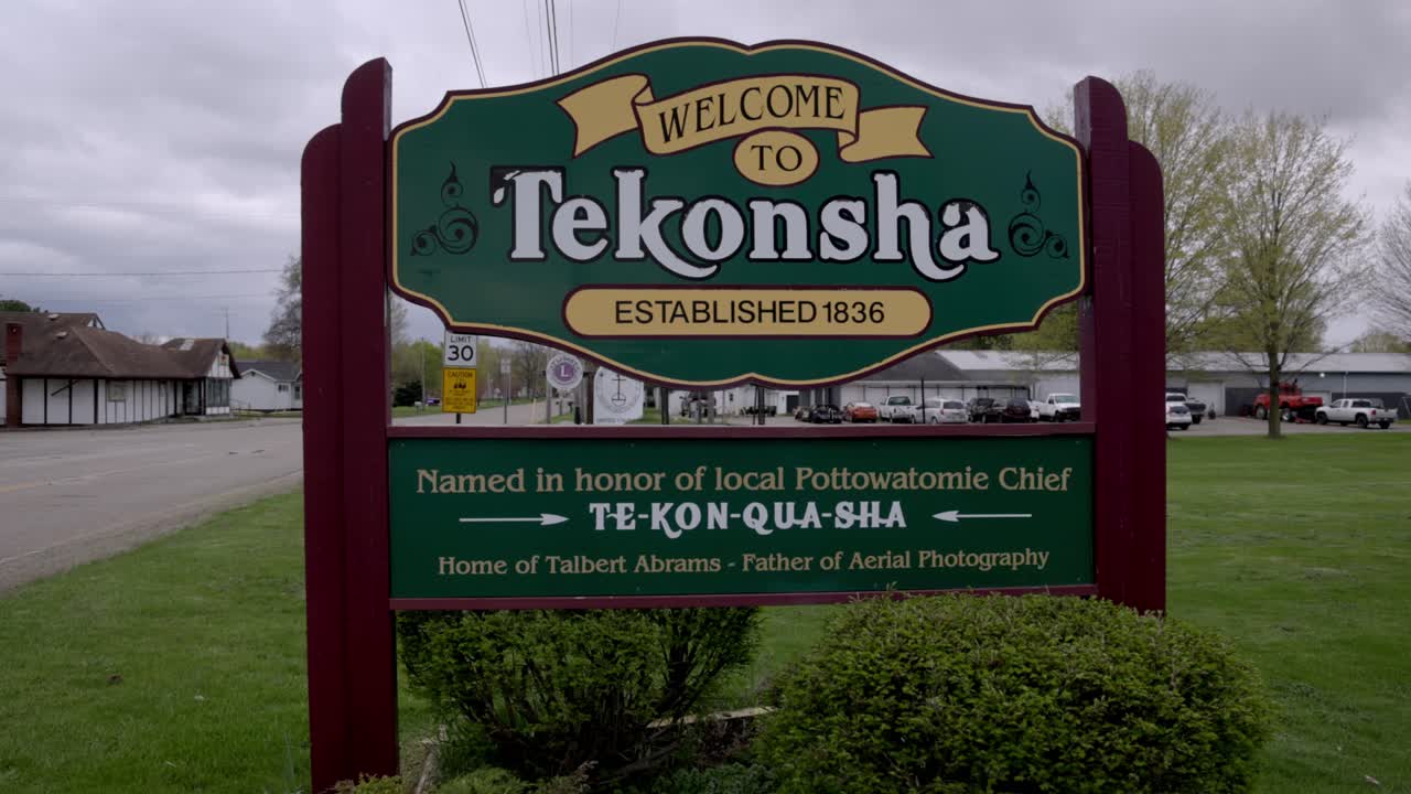 Welcome to Tekonsha, Michigan sign with gimbal video panning left to right