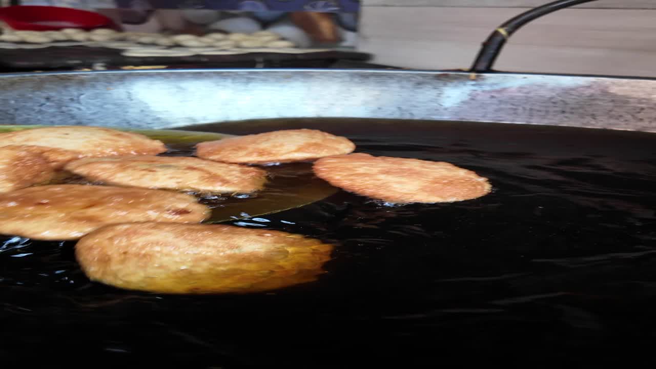 Friturestegning af Pakoraer/Samosaer