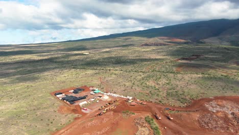 Small-quarry-with-heavy-machinery-in-Hawaii-island,-USA