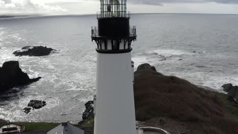 faro principal de yaquina y costa de oregon