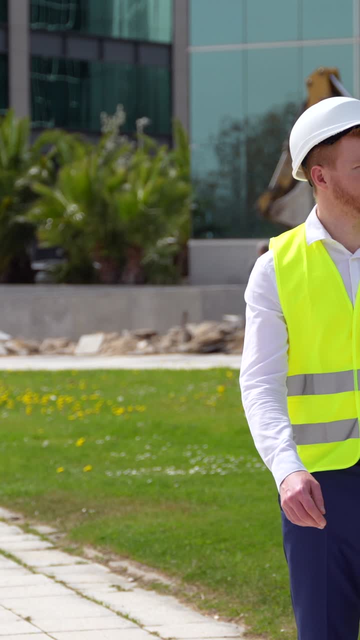 trabajador de la construcción en el sitio de construcción