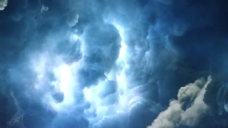 Tormenta,-Relámpagos-En-Nubes-Cumulonimbus