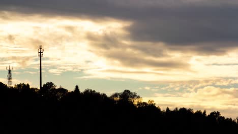 Timelapse-Puesta-De-Sol-Sobre-El-Bosque-De-Turingia,-Alemania