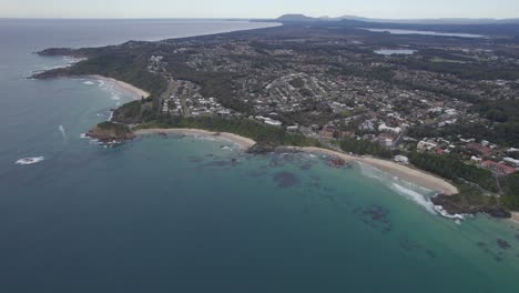 Aerial-View-Of-Beach,-South-Pacific-Ocean,-Suburb-In-Port-Macquarie,-NSW,-Austalia