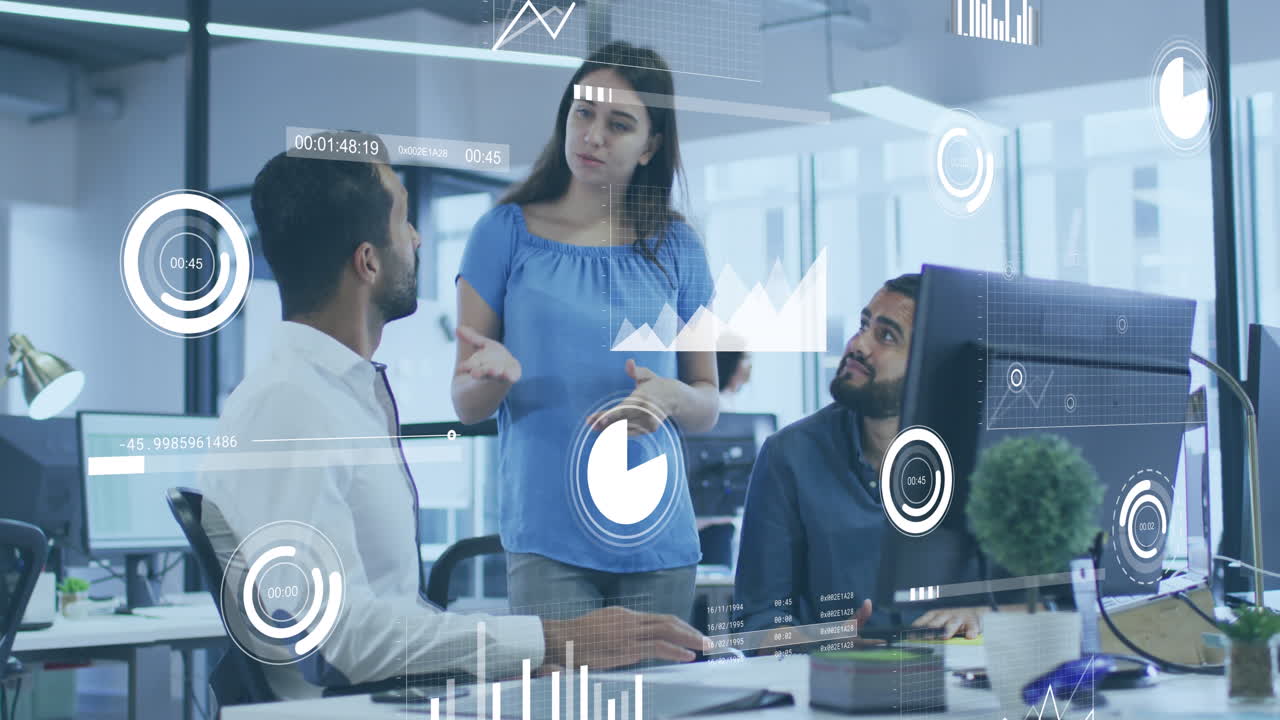 animación del procesamiento de datos sobre diversas personas de negocios en la oficina