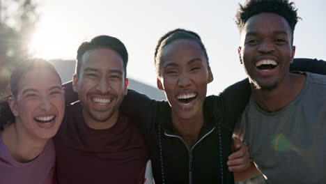 Deporte,-Cara-Y-Feliz-Con-El-Trabajo-En-Equipo-Para-El-Entrenamiento.