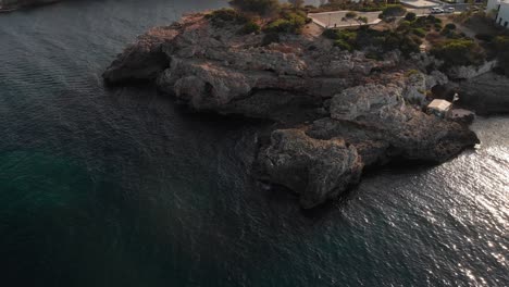 Spanien-Mallorca-Cala-Ferrera-Und-Cala-Esmeralda-Strände-Bei-4k-60fps-Und-30fps-Mit-Einer-Drohne-Dji-Mavic-Air-Und-Action-Cam-Yi-4k-Schießt-Von-Oben-Und-Unten