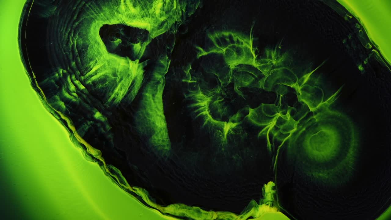 그것은 매우 생생하고 매우 이상합니다. 자세한 내용은 인용 부호를 사용하여 "abstractvideoclip"을 검색하십시오.