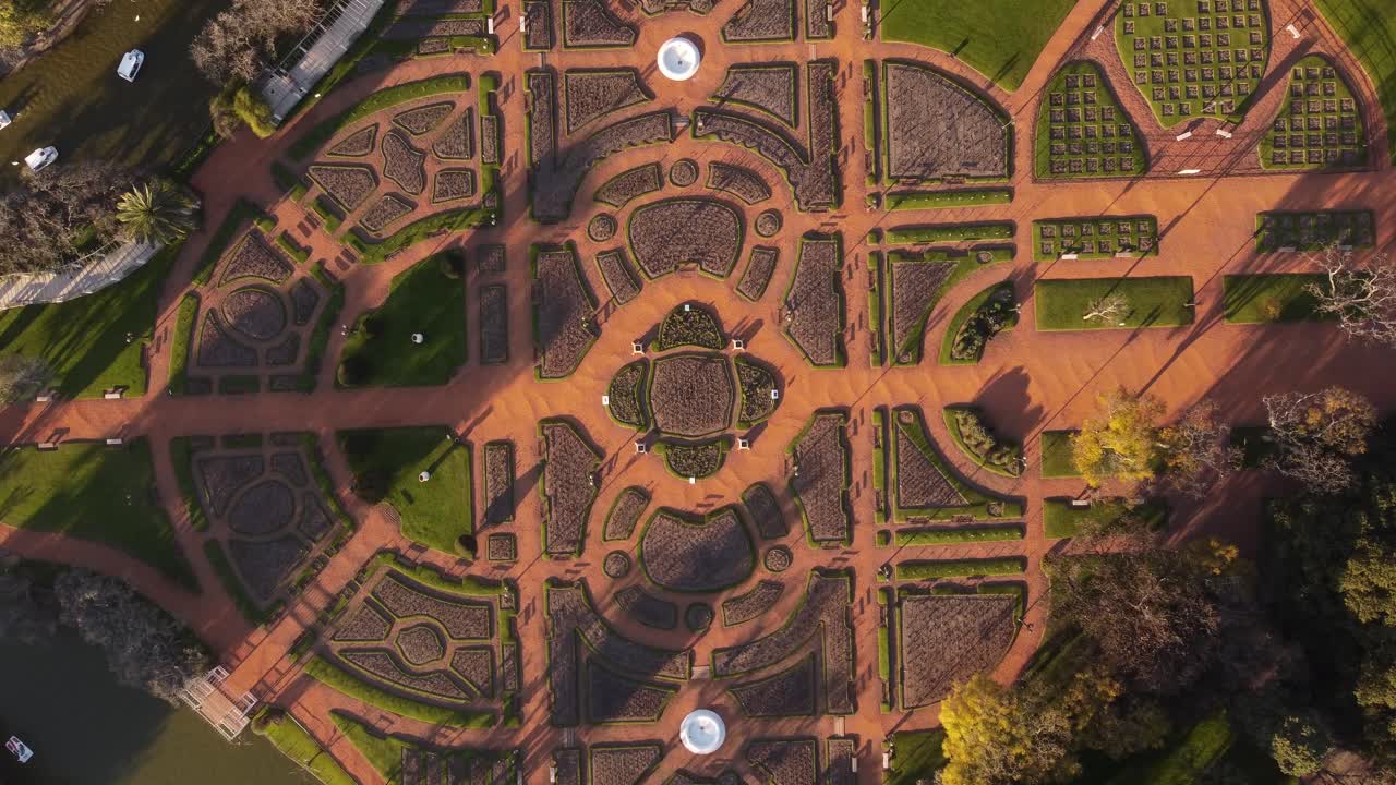 paisajes alfabéticos de rosedal de palermo buenos aires argentina