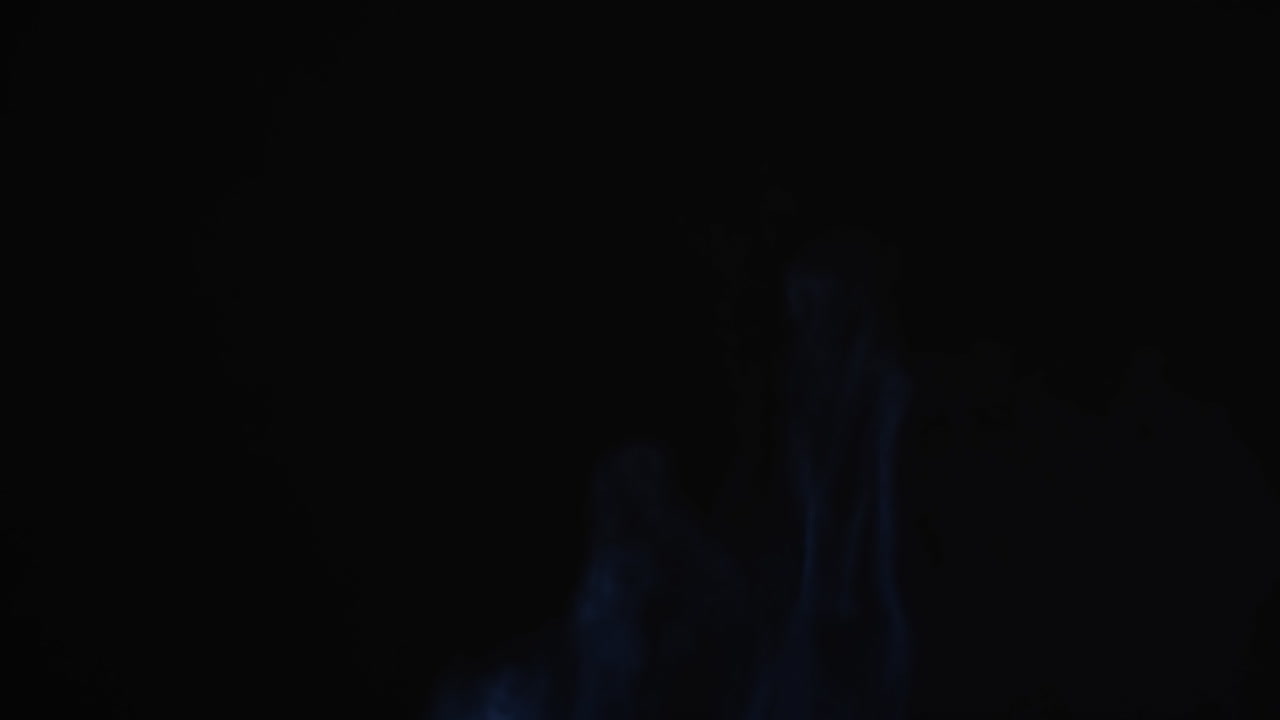 하늘에 던진 파란 모래 알 ⁇ 이의 비디오와 검은 바탕에 공간을 복사