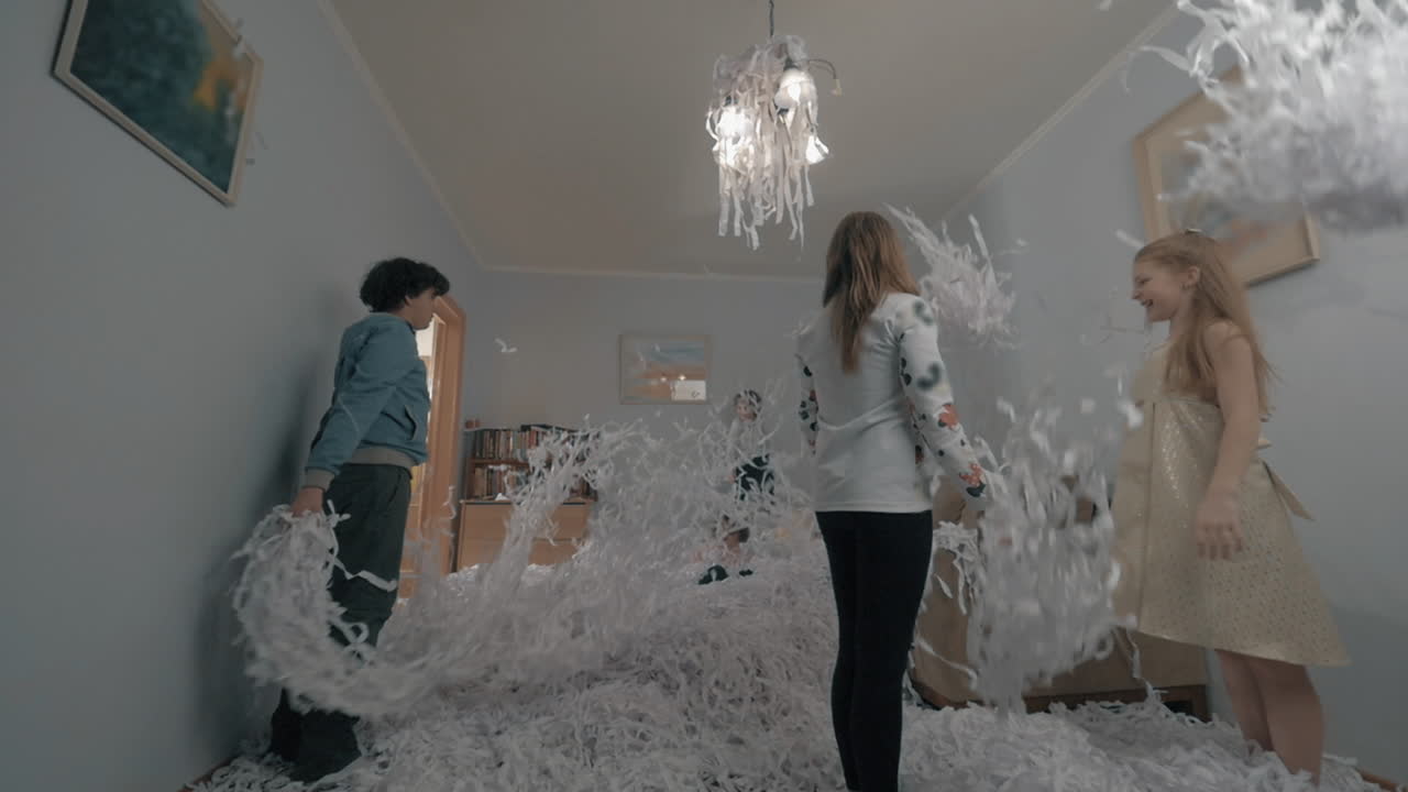 어린이 들 을 위한 종이 파티 에서 재미 와 기