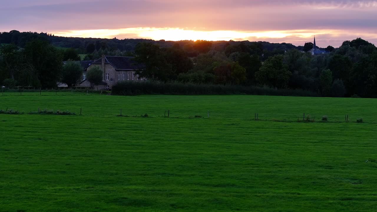 홀 ⁇ , 네덜란드 림부르크 지방 의 작은 마을
