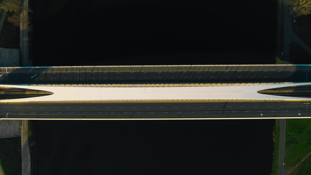 вид с воздуха на мост троя в праге дыровице