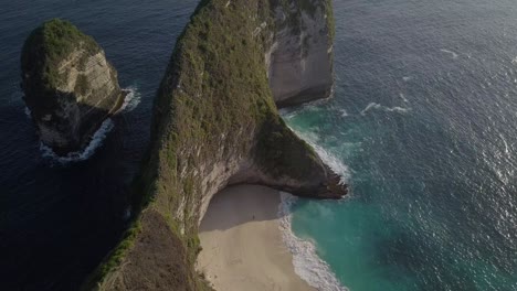 aerial: nusa penida island kelingking beach