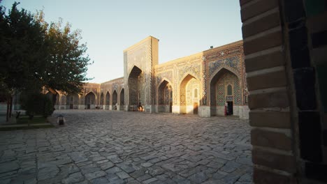 registan samarkand city uzbekistan inside of tillya kari madrasah islamic architecture 32 of 38