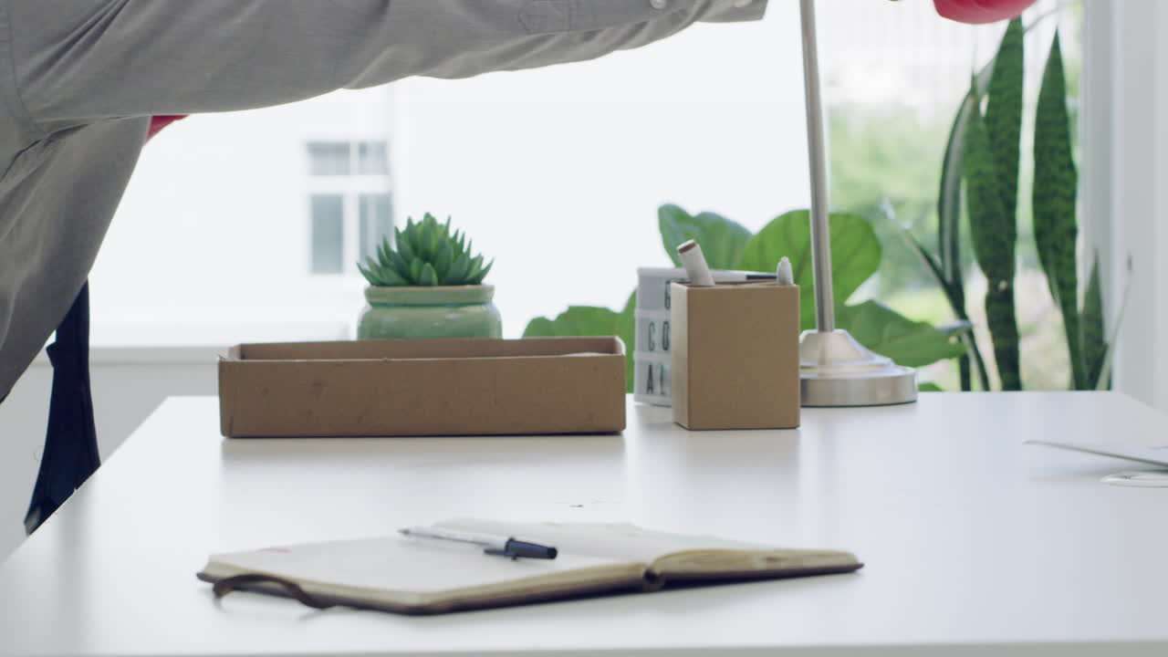 내 얼굴에서 꺼져!