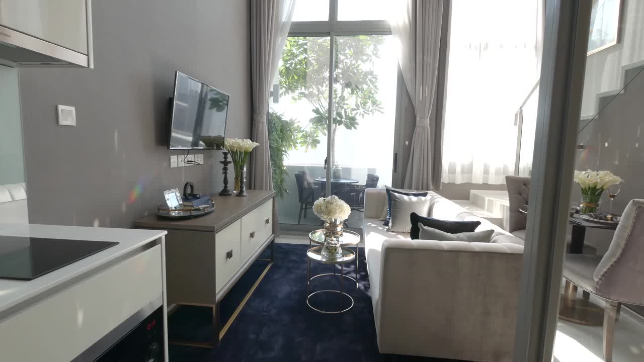 Moderne og luksuriøs duplex lejlighed gennemgang