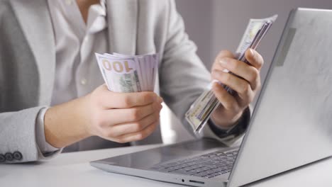 contar el dinero, dividir el dinero, finanzas e inversiones.