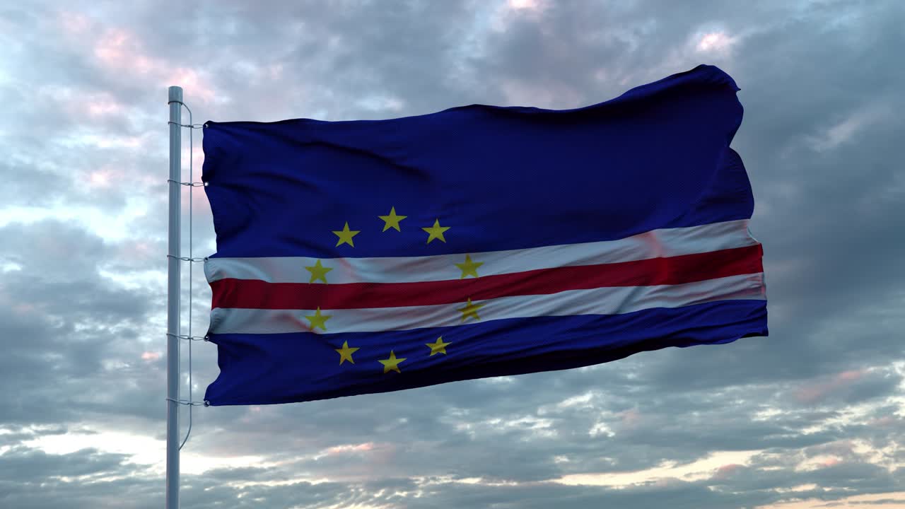 베르데의 현실적인 발이 깊은 극적인 하늘을 배경으로 바람에 흔들리는 4k uhd 60fps 느린 동작