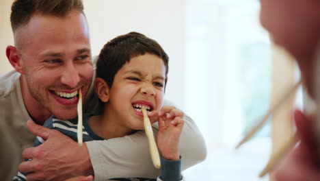 padre, niño y cepillarse los dientes en la rutina matutina