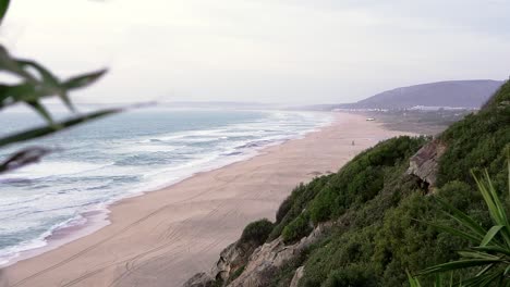 Coastline-horizon-at-sunset-in-Cadiz,-Spain