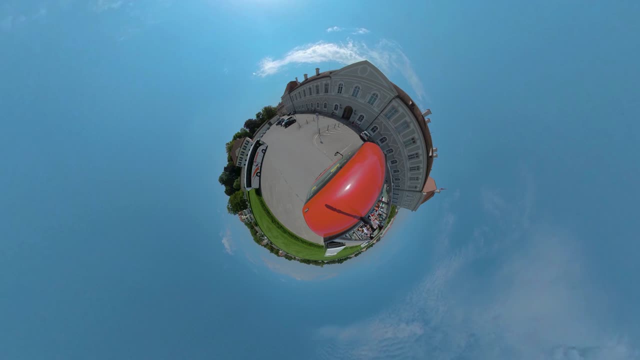 독일의 작은 행성 모양의?? 헨