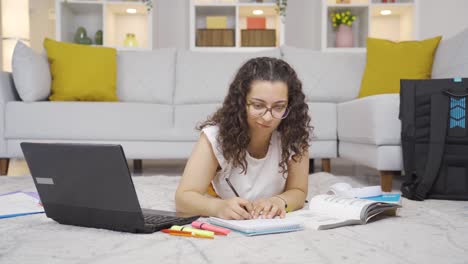 Estudiante-Tímida.