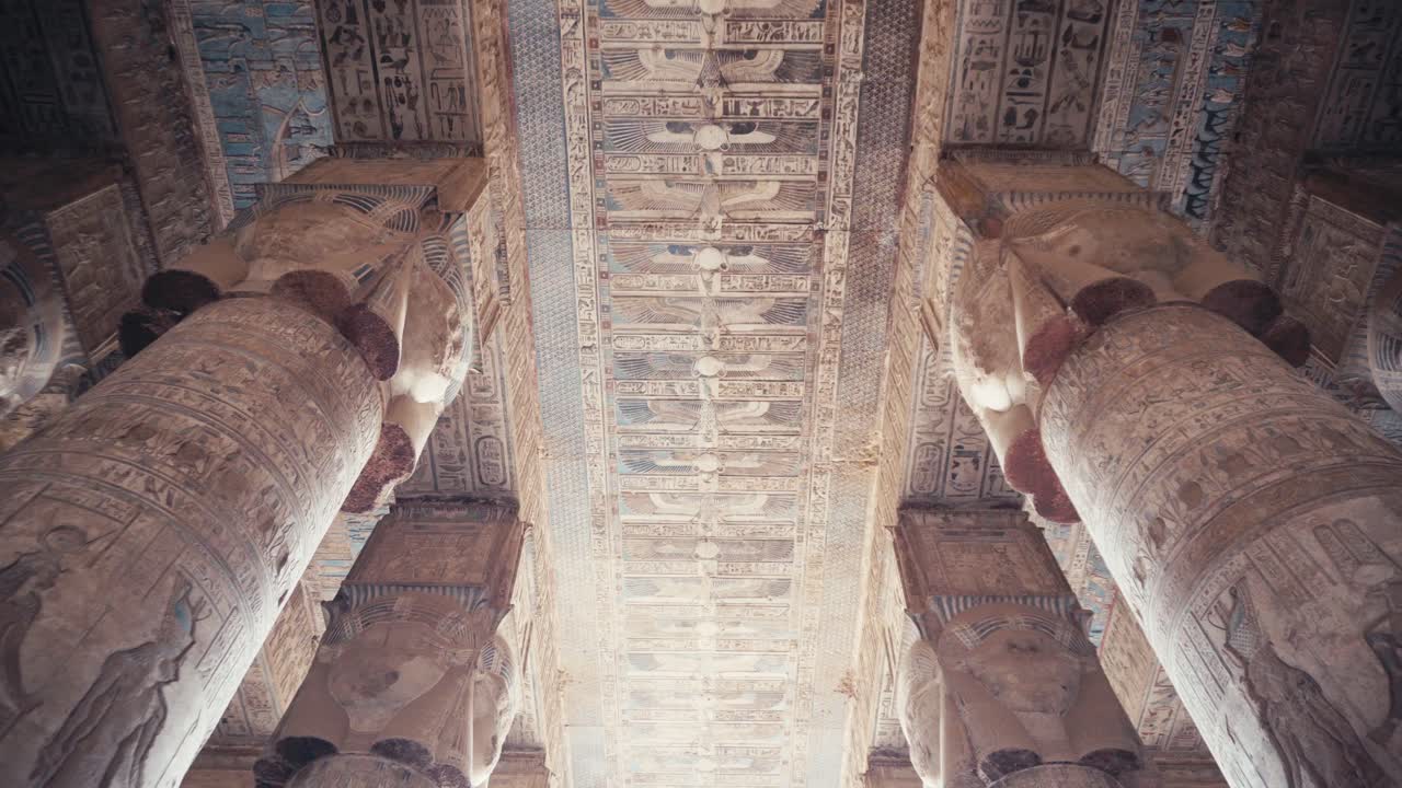 techos pintados en el templo de dendera, egipto