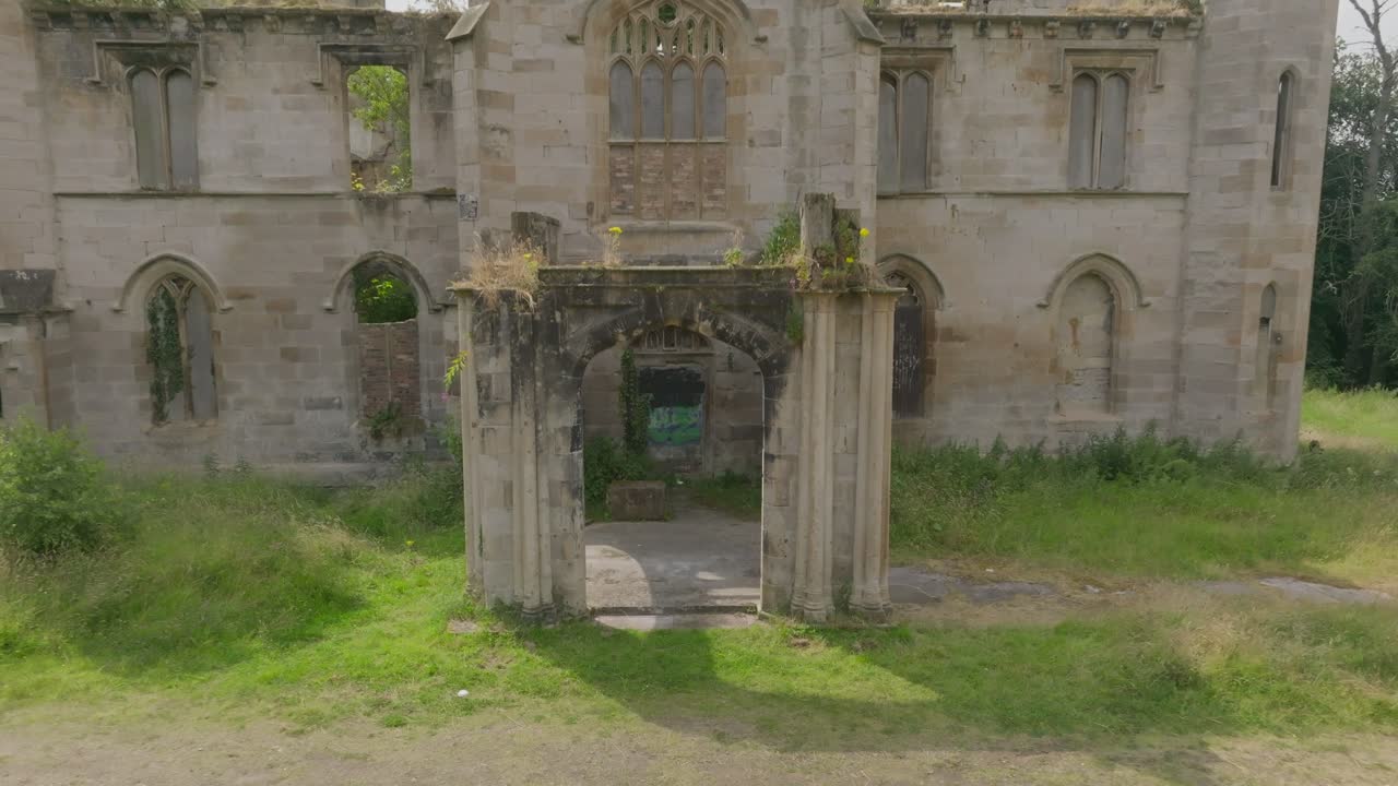 cambusnethan priory의 틸트 업 샷 설정