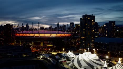 Toma-De-Drone-Del-Horizonte-De-Vancouver,-Canadá---Goldy