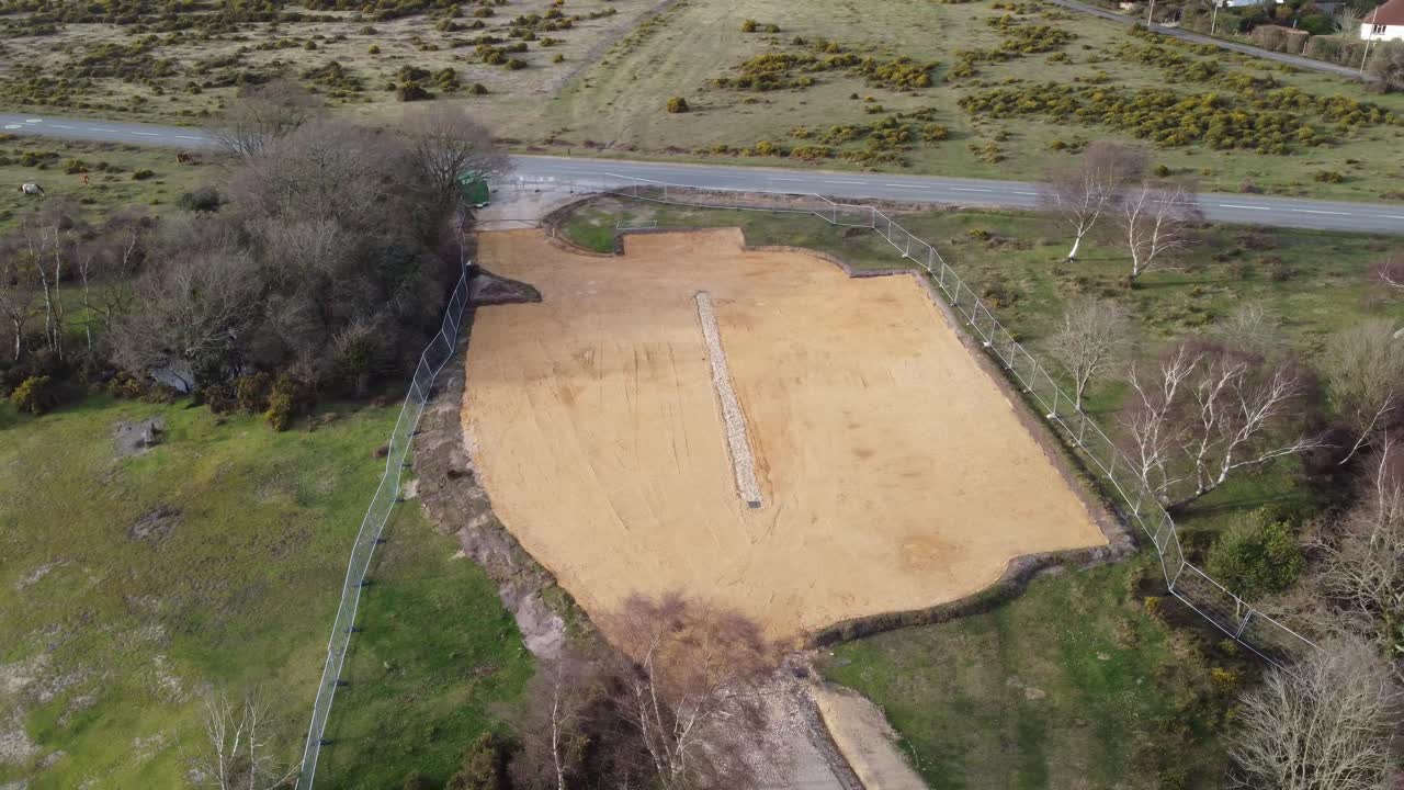 el clip de la órbita del estanque hatchet 1