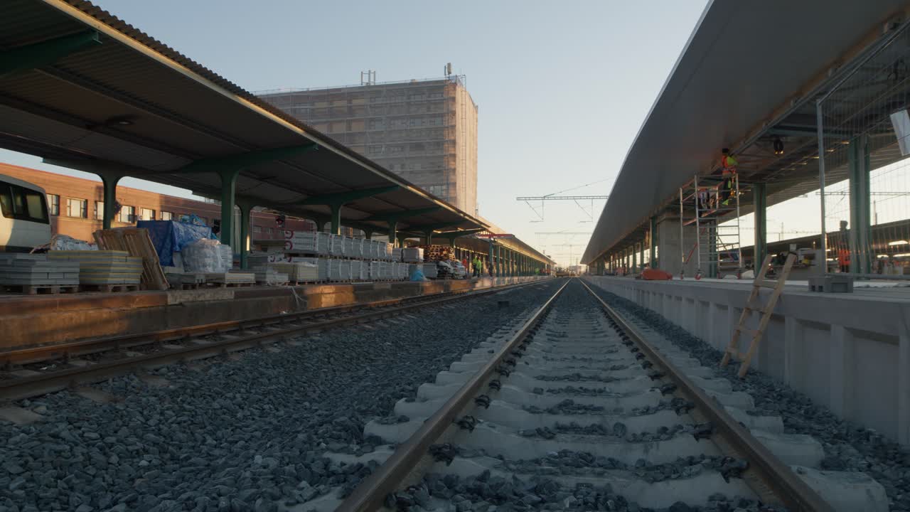 파르두비체 에 건설 중인 체코 철도역