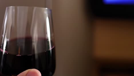 vino rojo en un vaso