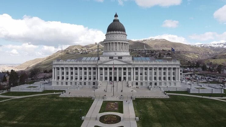 Ripresa con drone del Campidoglio dello Stato dello Utah.