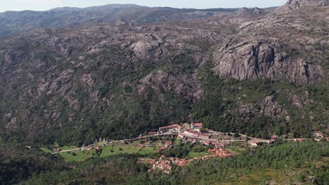 village of senhora da peneda