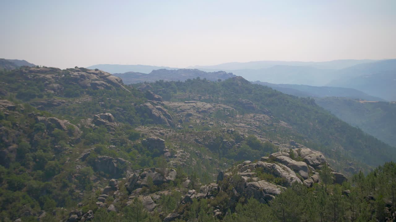impresionante paisaje montañoso