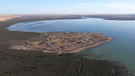 vista aérea alta hermoso paisaje natural de la isla weeroona, australia del sur