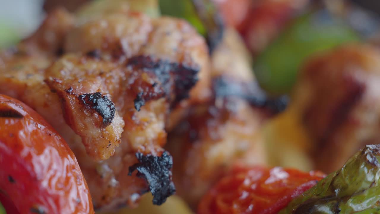 Pollo a la parrilla y verduras