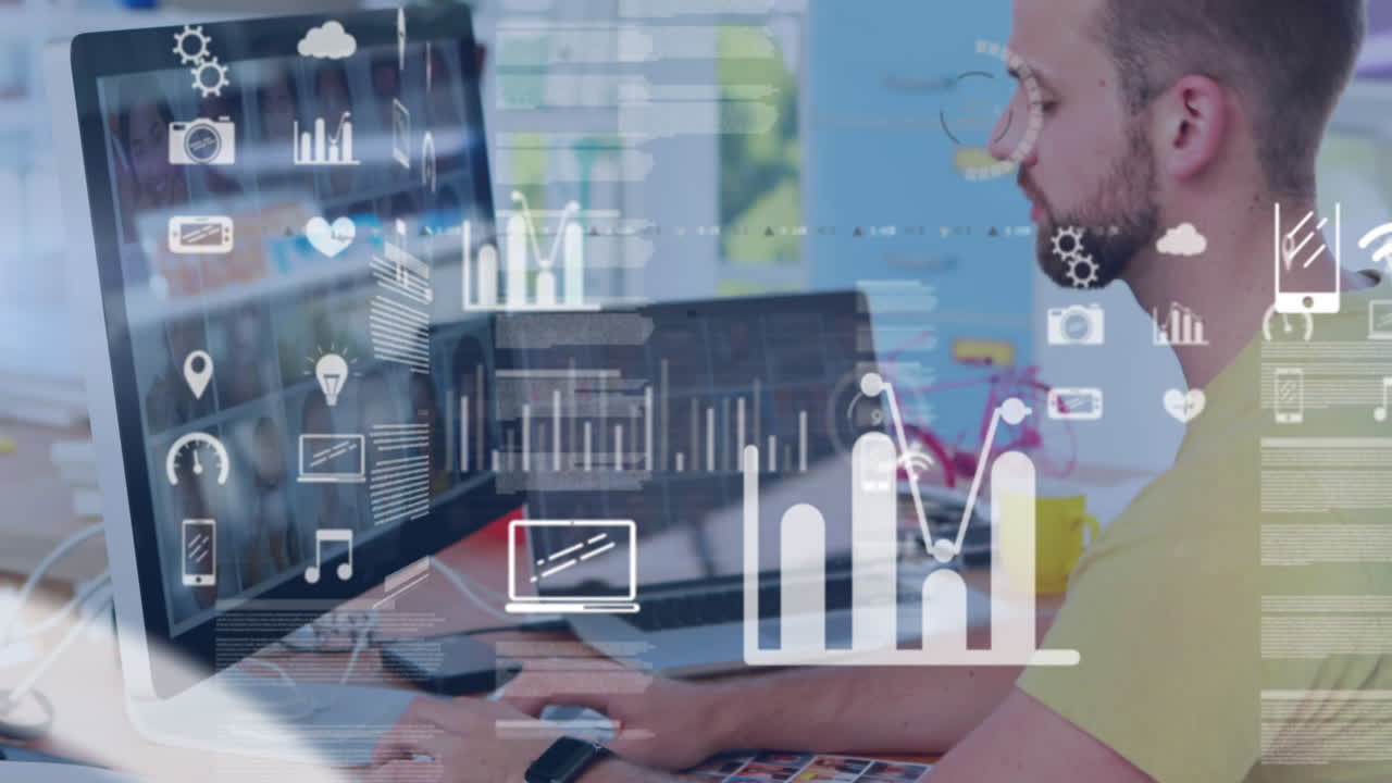 interfaz digital con procesamiento de datos contra el hombre hablando en el teléfono inteligente