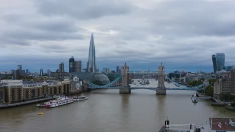 Una-Vista-Sobre-El-Puente-De-La-Torre.-Septiembre-2020