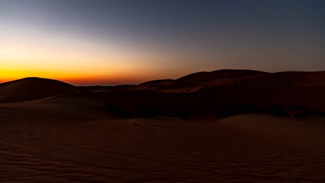 Puesta-De-Sol,-Crepúsculo,-Anochecer-Sobre-Dunas-De-Arena-Del-Desierto---Lapso-De-Tiempo