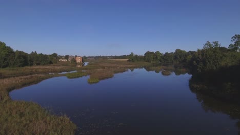 Aerial-Flying-Forward-Over-The-Meandering-River