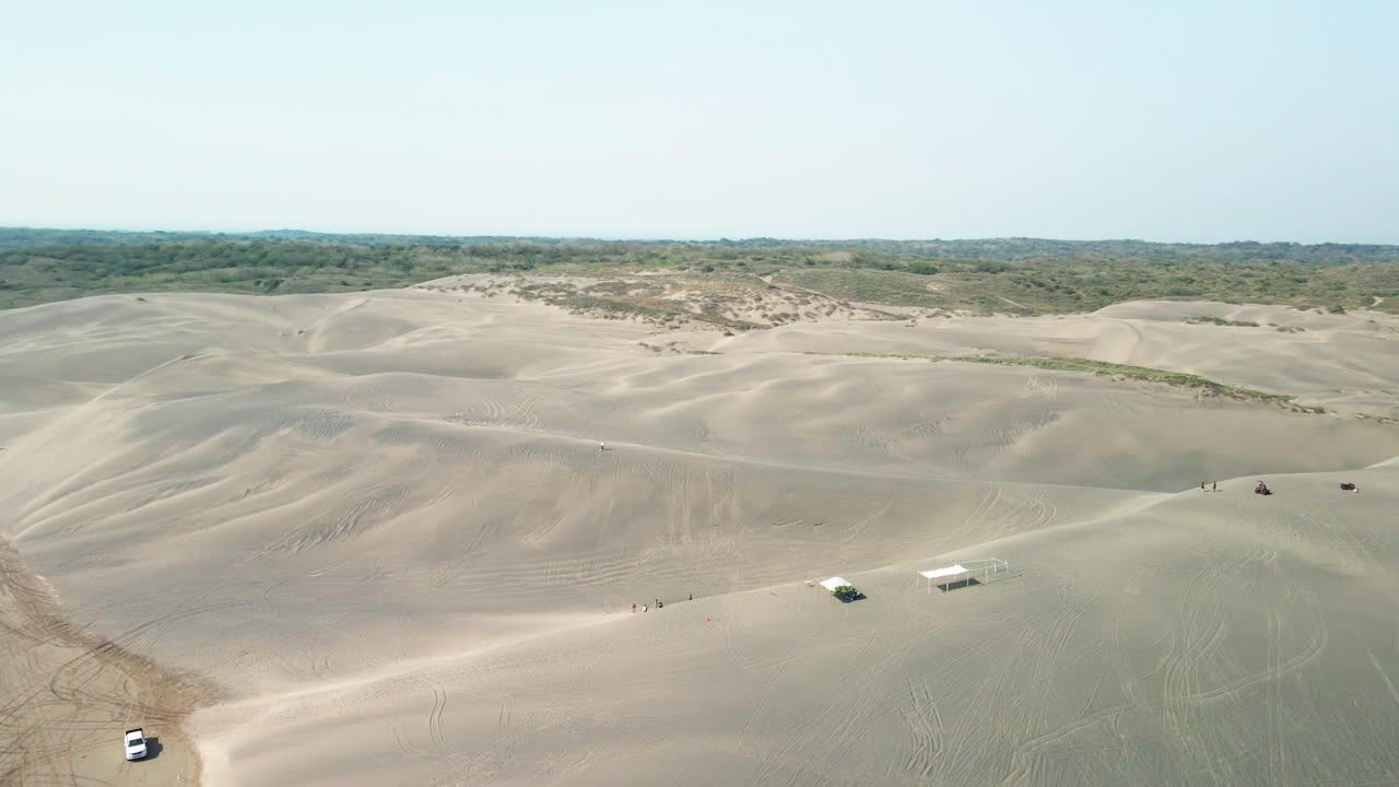 playa chachalacas un veracruz의 거대한 모래 언덕