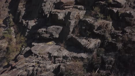 explora el terreno rocoso y épico del gran cañón de cottonwood en utah