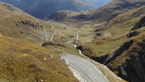 Mountain-landscape-of-Col-de-l'Iseran,-France