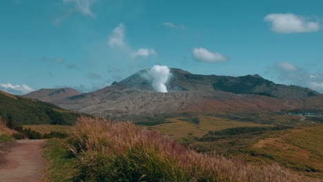 庫薩斯里風景和阿索森火山 - 日本