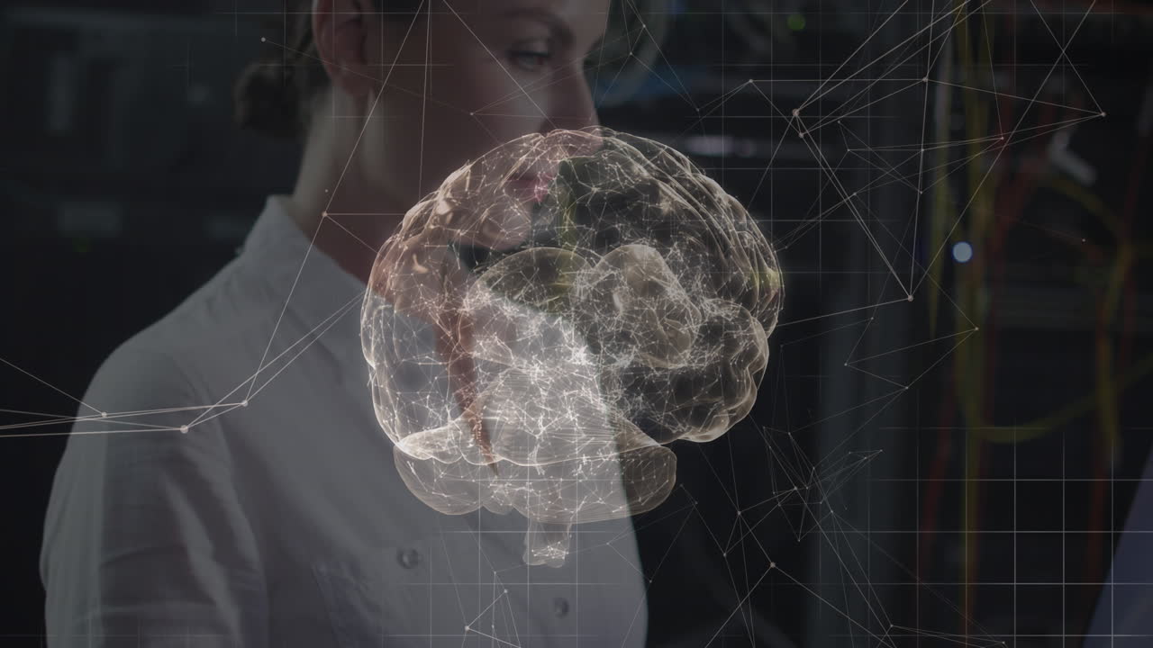 animación de conexiones y cerebro digital sobre mujer caucásica en la sala de servidores.