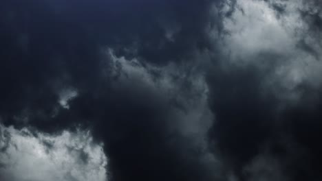 Tormenta-De-Punto-De-Vista-De-4k-Dentro-De-Nubes-Oscuras-En-Movimiento