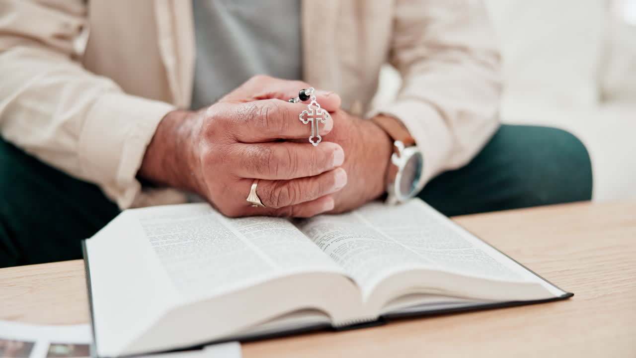 손, 기도, 성경, 종교를 위한 십자가